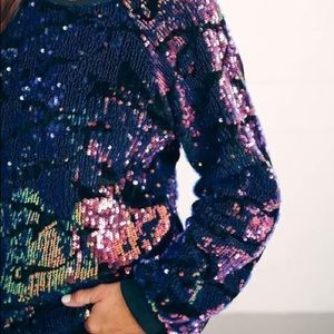 Vici soft sweatshirt style sequin top! NWT